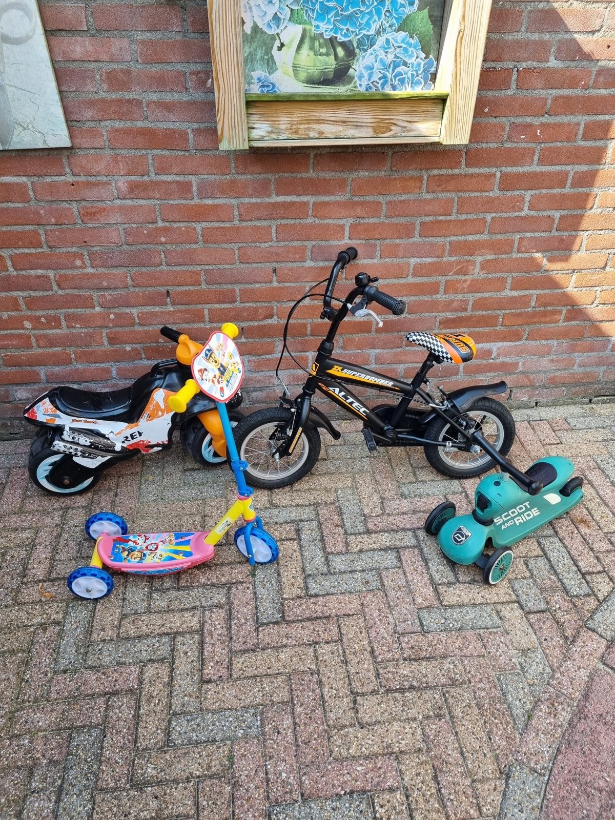 Loopfiets, scooter en loopmotor - Set van 3 + fiets, Ophalen, Gebruikt, Loopfiets