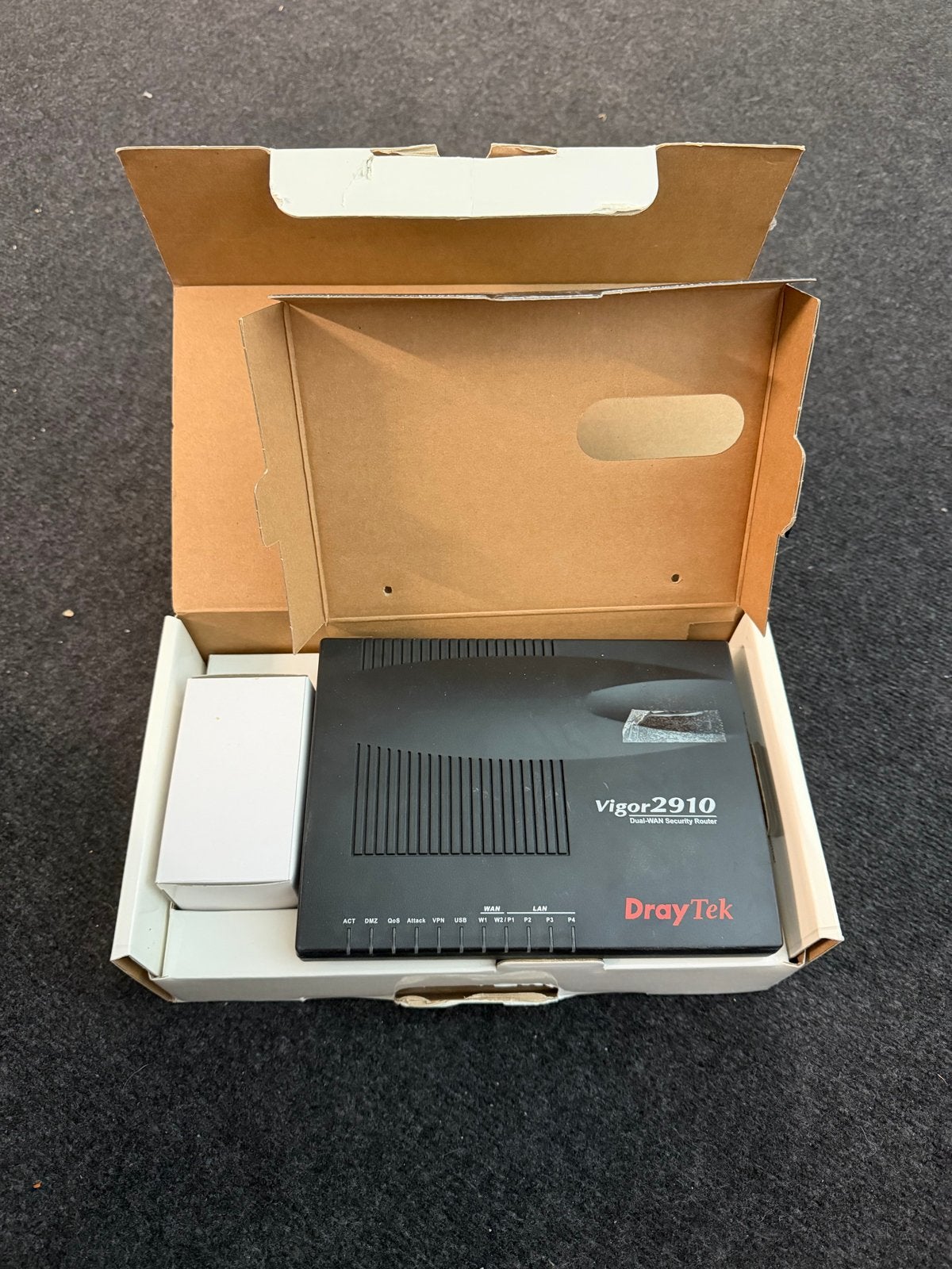 DrayTek Vigor 2910 Dual-WAN Security Router - Gebruikt, Computers en Software, Routers en Modems, Ophalen of Verzenden, Gebruikt