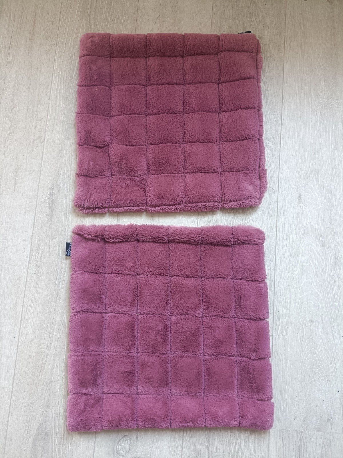 Heerlijke zachte fluffy kussenhoezen - Oudroze/Paars - 45x45, Ophalen of Verzenden, Zo goed als nieuw, Roze, Vierkant