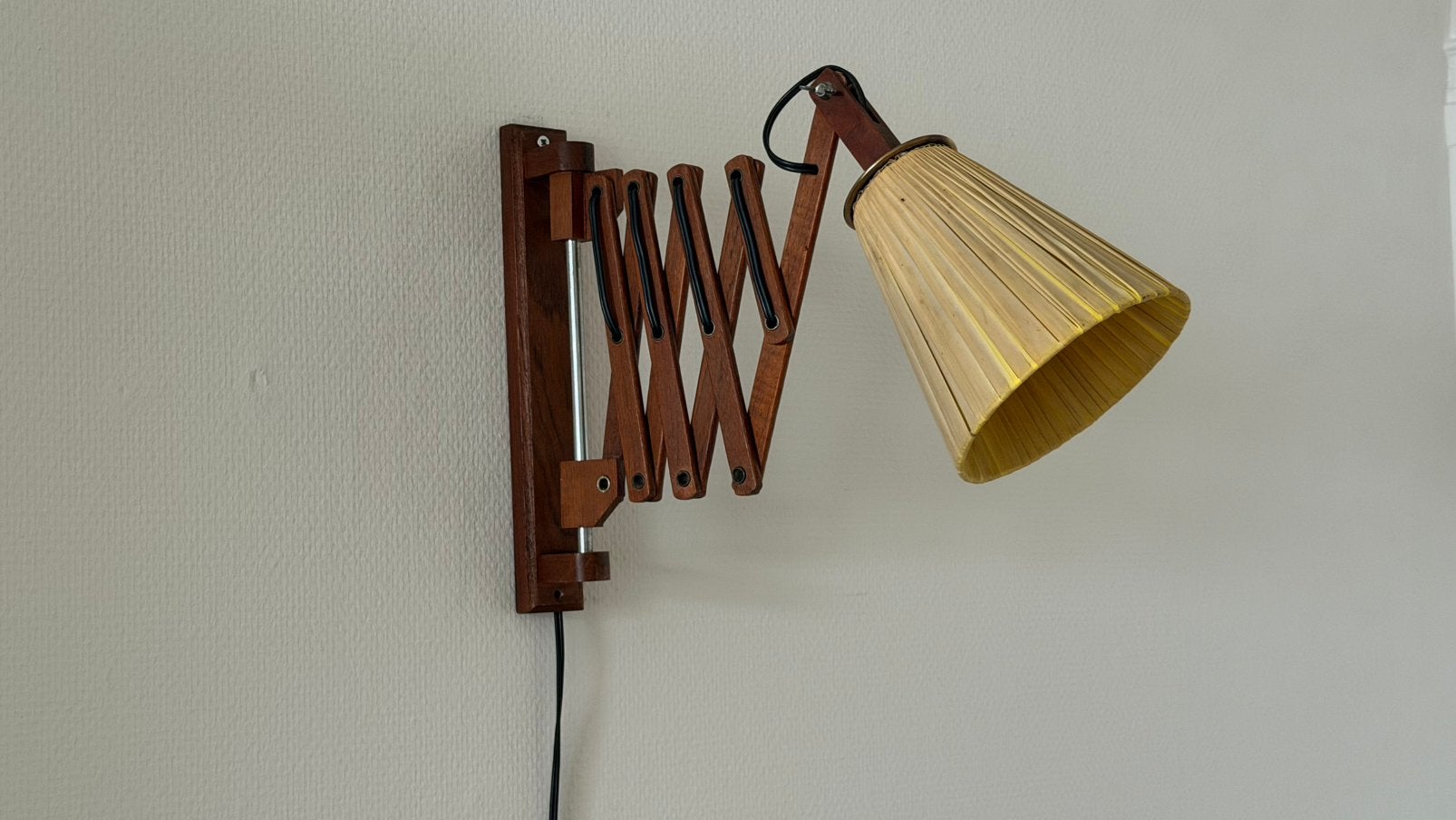 Vintage Scandinavische schaarlamp harmonicalamp teakhout, Gebruikt, Up-/downlighter, Bruin, Hout