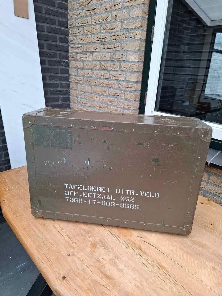 Houten leger kist, Ophalen, Landmacht, Nederland, Kist of Geocache