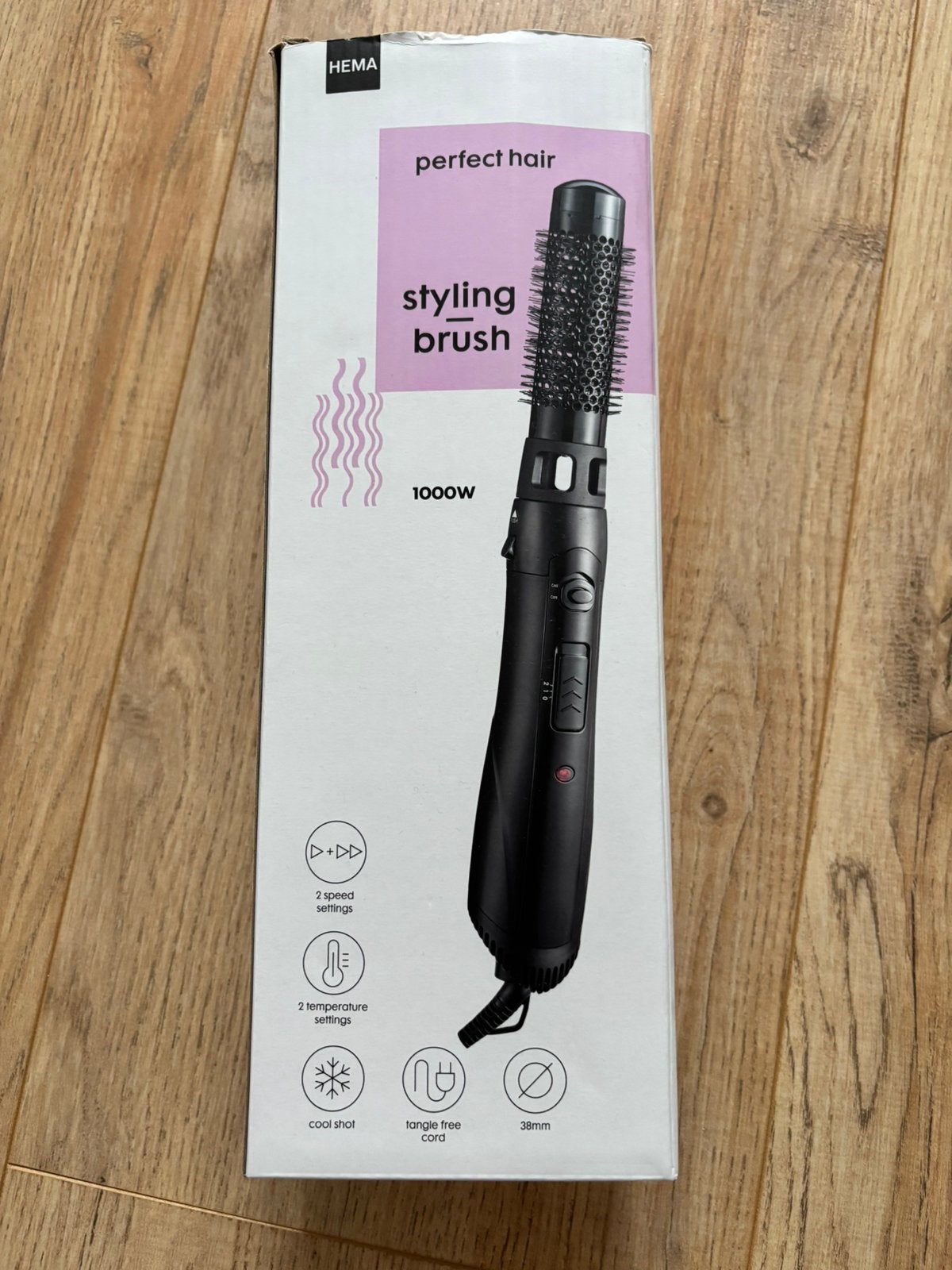 Styling brush/ fohn - in originele doos - Hema, Ophalen of Verzenden, Zo goed als nieuw, Föhn of Haardroger