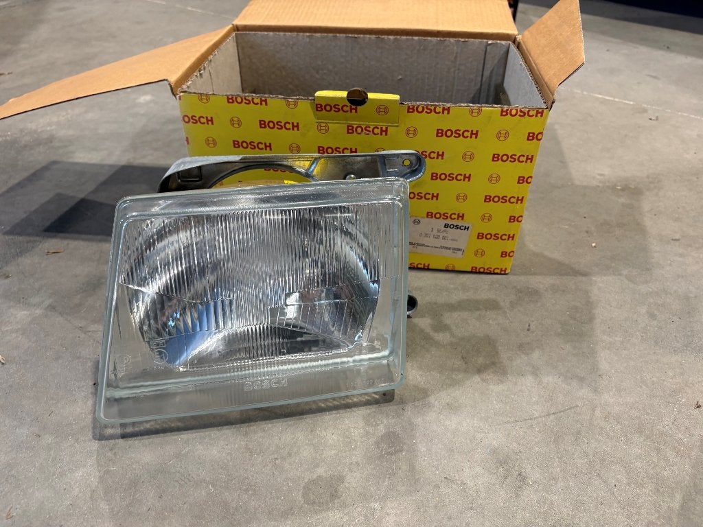 Koplapmp links Opel Kadett D NIEUW, Auto-onderdelen, Ophalen of Verzenden, Nieuw, Opel