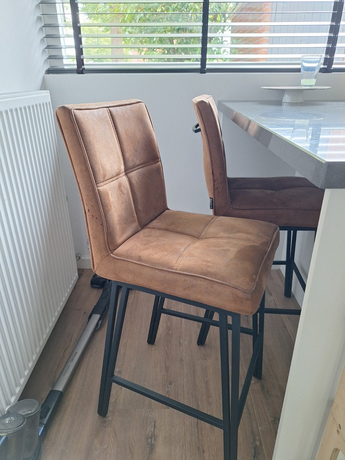 Twee cognac de Bommel barkrukken - Gebruikt, opknappers, Ophalen, Gebruikt, 90 cm of meer, Leer