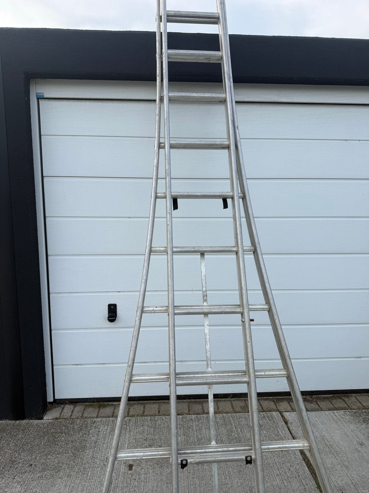 Altrex 2x 14 Aluminium uitschuifladder, Doe-het-zelf en Verbouw, Gebruikt, Ophalen of Verzenden, Ladder, Opvouwbaar of Inschuifbaar