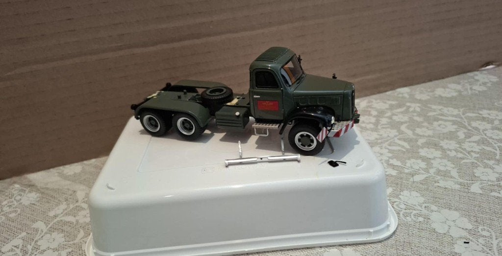 Saurer 5 DM 6x6  schaal 1op 50, Ophalen of Verzenden, Gebruikt, Bus of Vrachtwagen, Overige merken