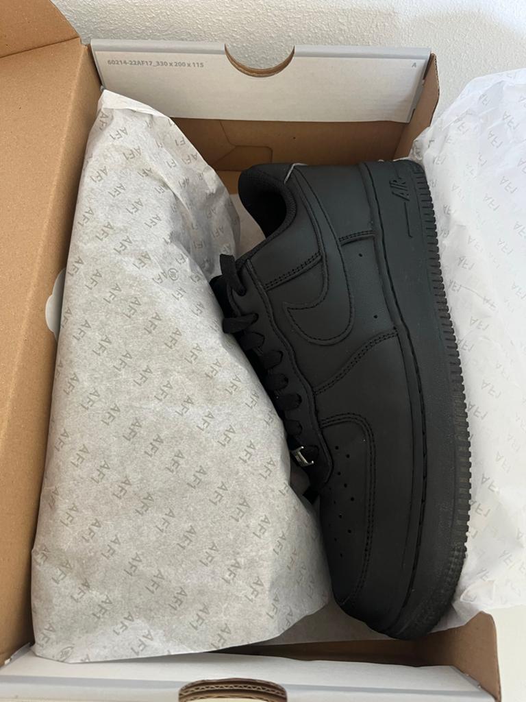 Nike Air Force 1 Zwart - Maat 41, Kleding | Dames, Schoenen, Zwart, Ophalen of Verzenden, Sneakers of Gympen, Zo goed als nieuw