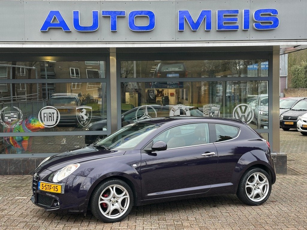 Alfa romeo MITO 0.9 TwinAir Distinct Leer Airco Telefoon Cru, Auto's, Alfa Romeo, Voorwielaandrijving, 86 pk, Gebruikt, 49 €/maand