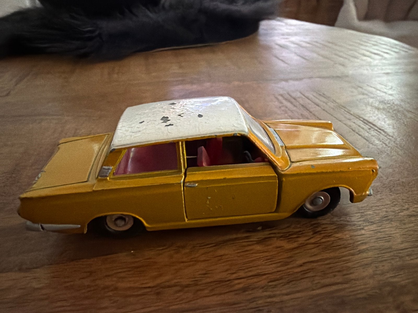 Dinky toys Gouden Ford Cortina met openende deuren, Gebruikt, Auto, C, Dinky Toys