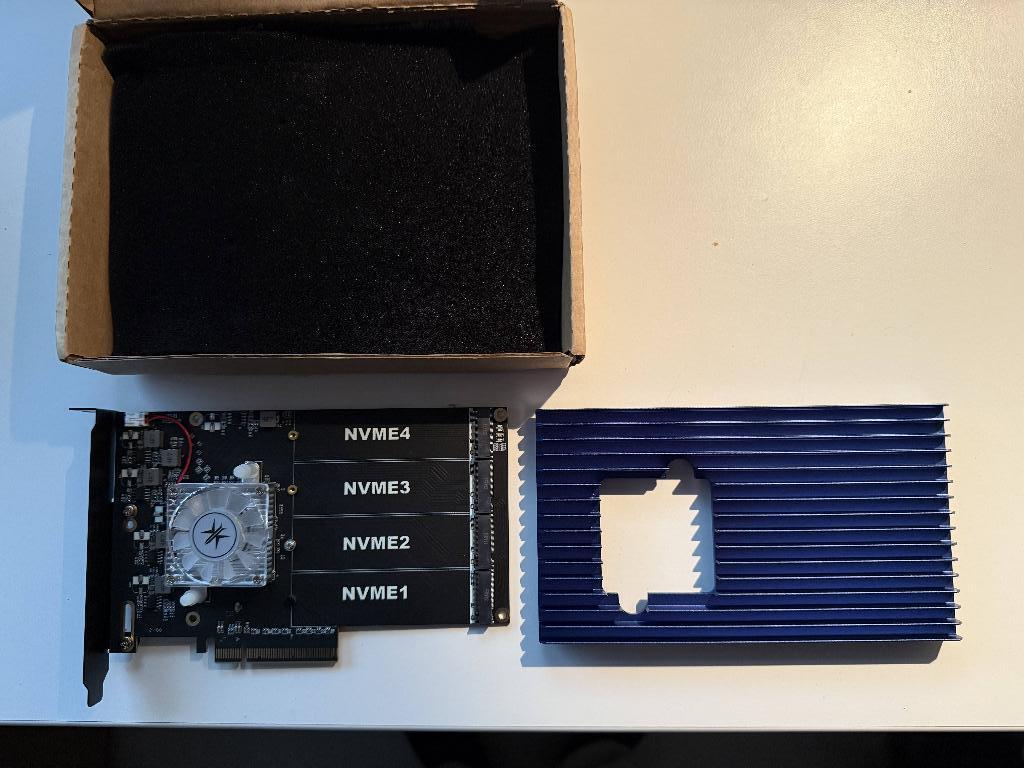 NVME  M2 PCI 4 x card raid Windows en Mac, Computers en Software, Harde schijven, Intern, SSD, Ophalen of Verzenden, Zo goed als nieuw