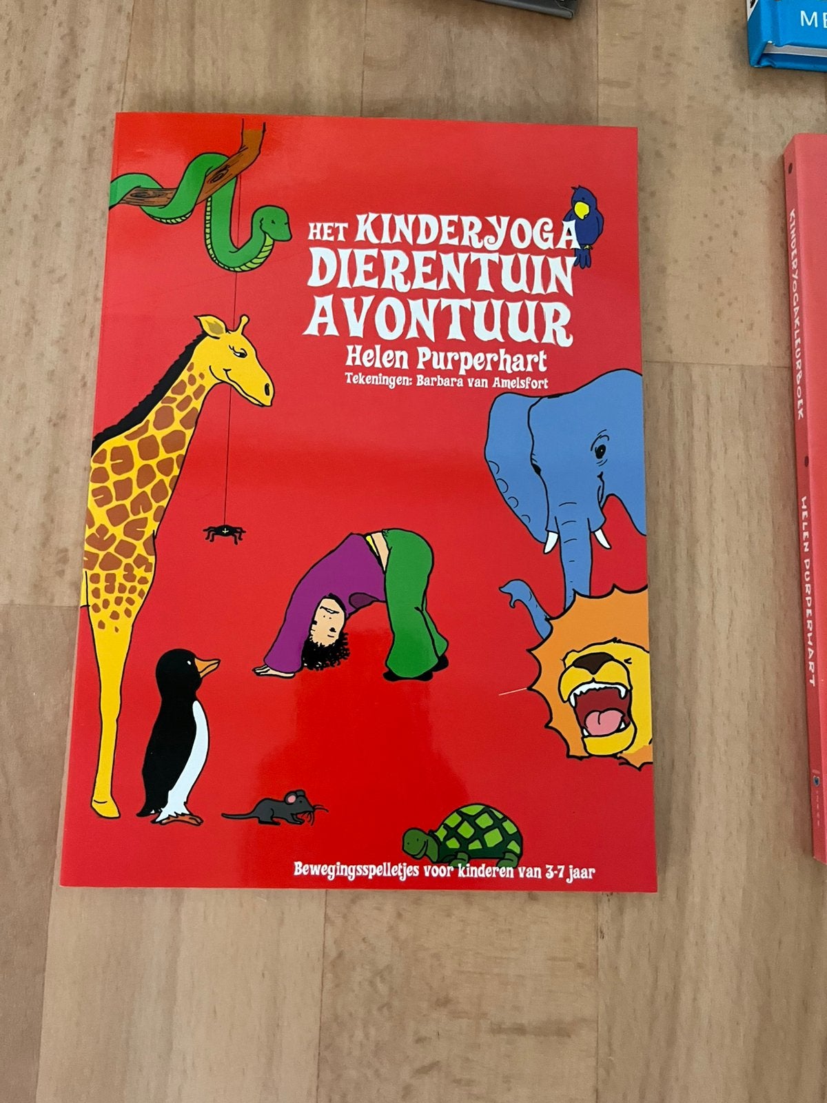Kinderyoga dierentuin avontuur helen purperhart, Ophalen of Verzenden, Zo goed als nieuw