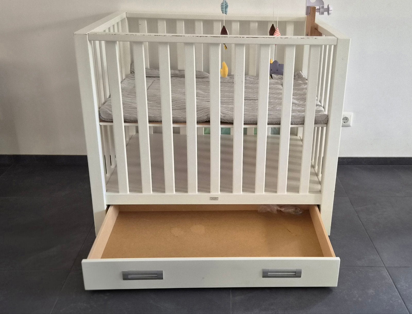 Babybox TWF inclusief boxkleed en muziekmobiel, Ophalen, Gebruikt, Rechthoekig, Boxkleed