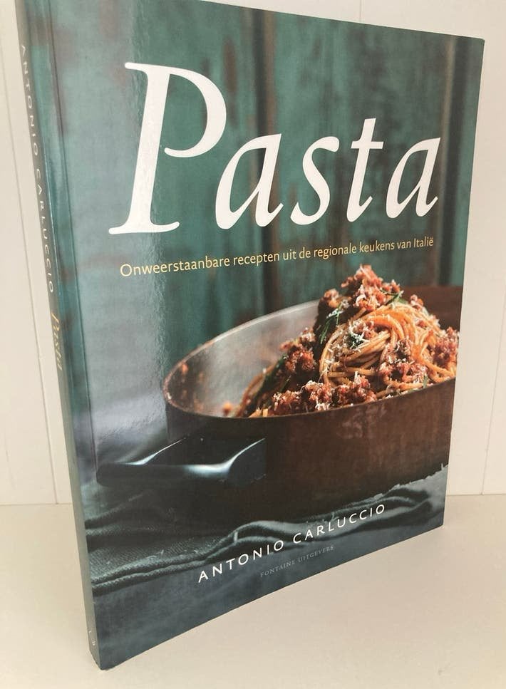 Antonio Carluccio - Pasta - Italiaans, Boeken, Verzenden, Zo goed als nieuw, Italië, Voorgerechten en Soepen