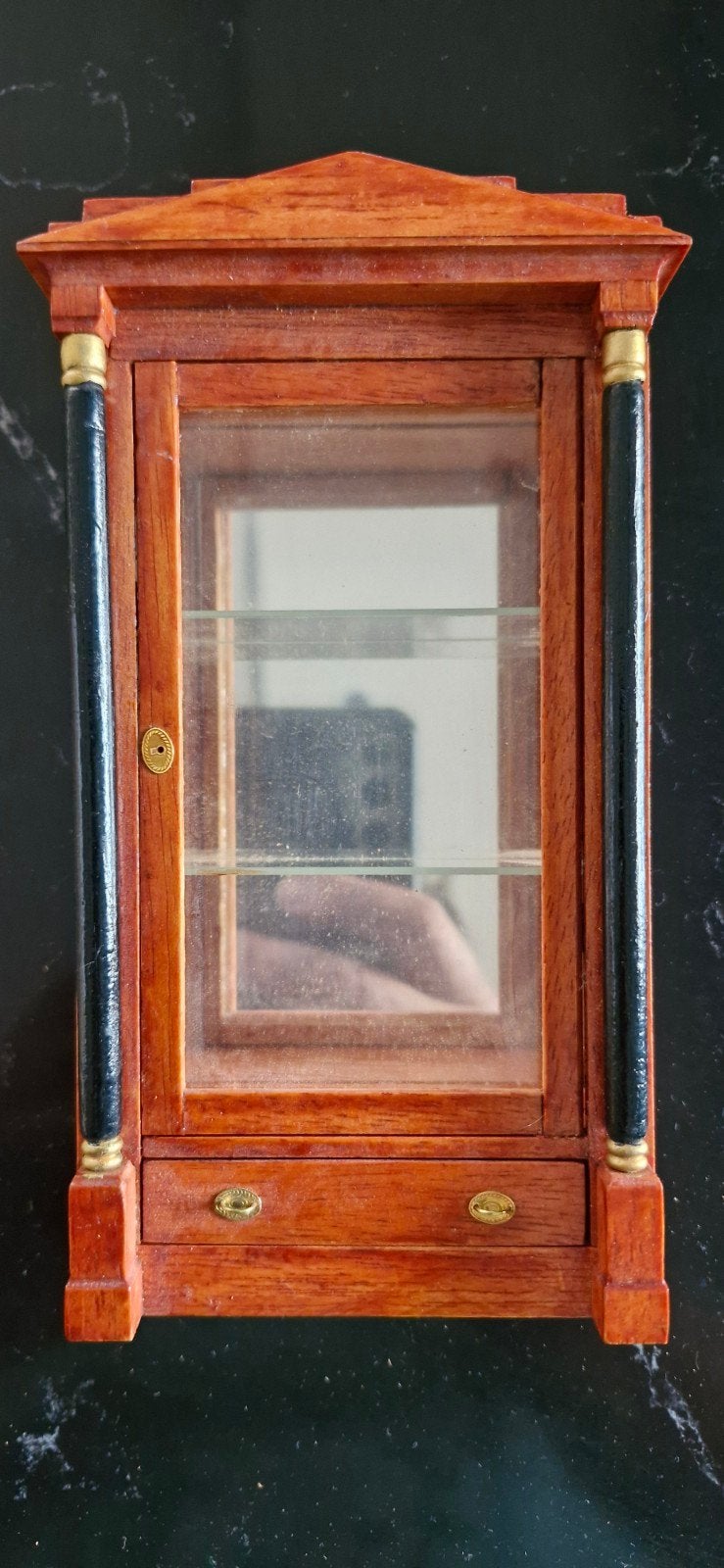 Biedermeier Miniatuur Vitrinekast 1:12, Ophalen of Verzenden, Gebruikt, Overige typen