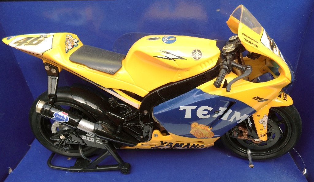 schaalmodel  Yamaha  1op12  Valentino Rossi, Overige merken, Ophalen of Verzenden, Zo goed als nieuw, Groter dan 1:32