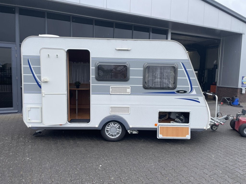 Caravelair Antares Luxe 390 Bed + Zit + WC 770KG Bovag 2024!, Dwarsbed, Bedrijf, Treinzit, 750 - 1000 kg