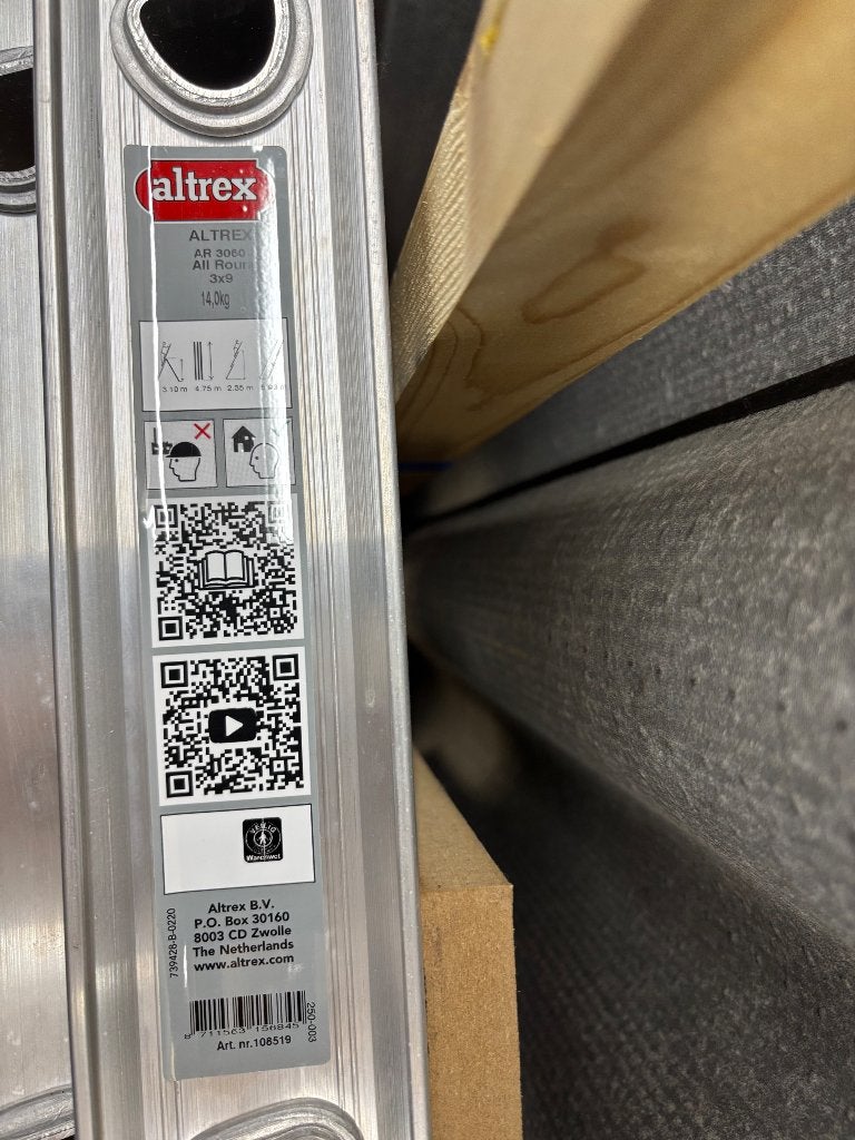 Te koop altrex ladder, Doe-het-zelf en Verbouw, Ladders en Trappen, Ophalen, Zo goed als nieuw, Ladder, Opvouwbaar of Inschuifbaar