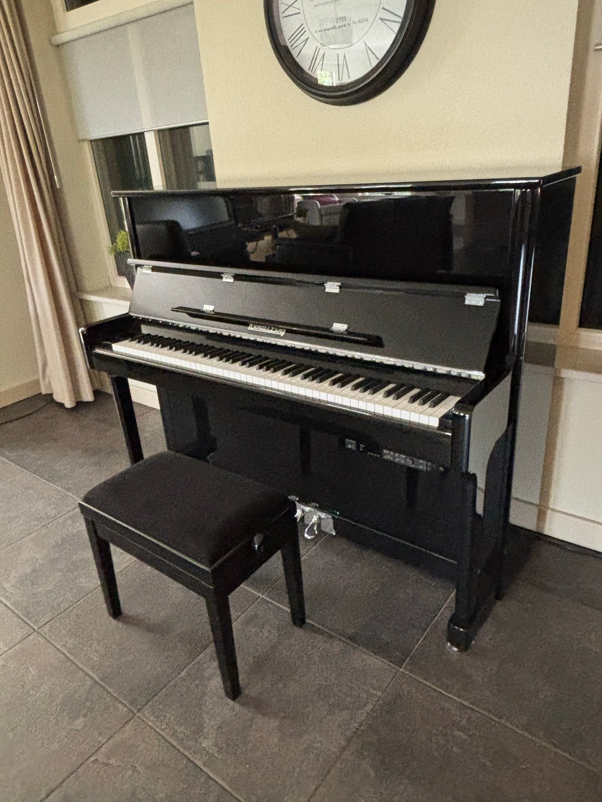 Feurich Piano Zwart Hoogglans met Silent Systeem, Zwart, Digitaal, Ophalen of Verzenden, Zo goed als nieuw