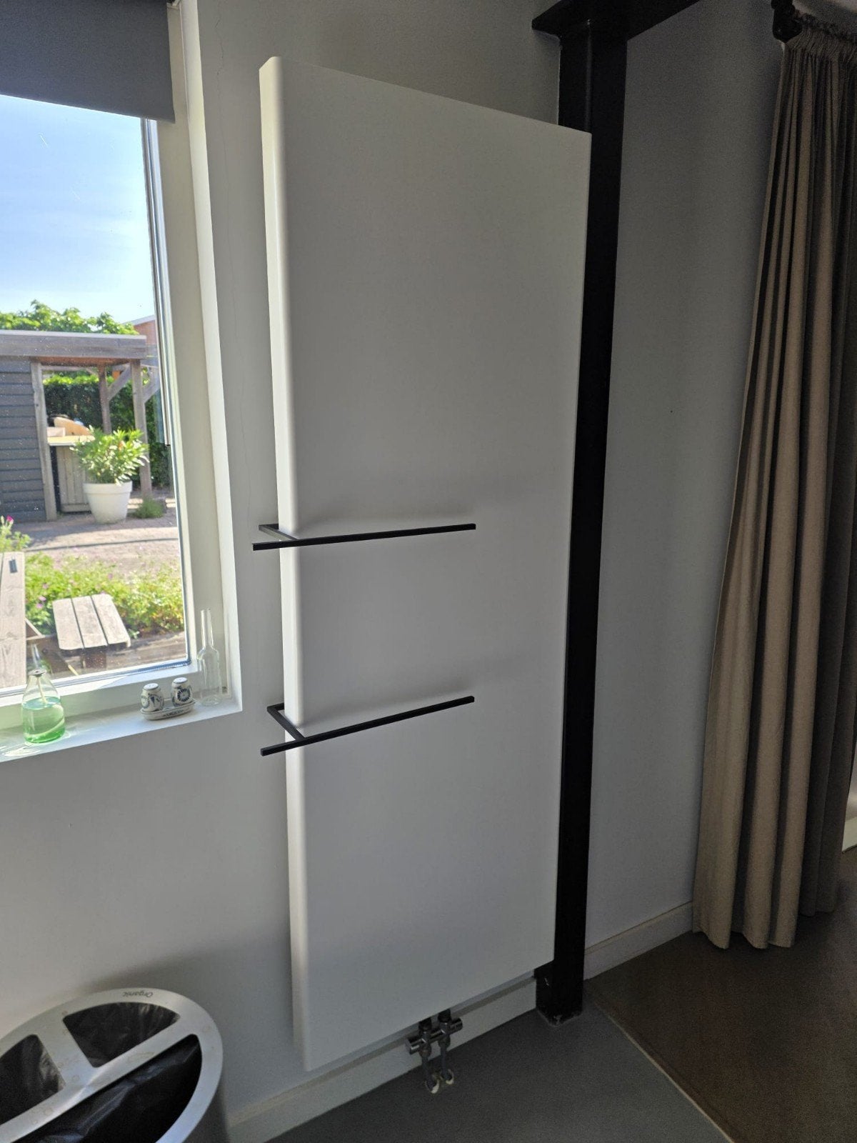 Moderne verticale radiator met handdoekbeugels, Ophalen, 500 tot 800 watt, Radiator, Minder dan 60 cm
