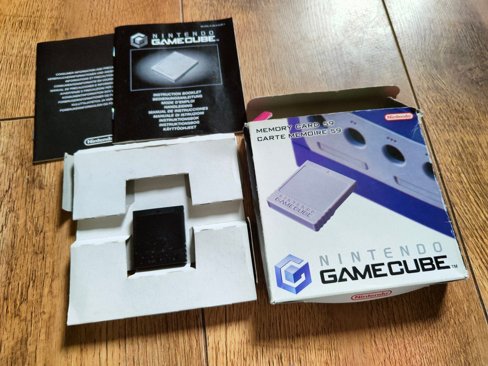 Officiële Nintendo Gamecube Memory Card + Doos, 1 speler, Ophalen of Verzenden, Zo goed als nieuw, Vanaf 3 jaar