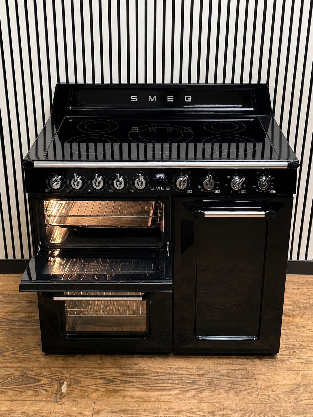 Luxe ZGAN Smeg INDUCTIE 5 zones met 3 ovens 100 cm, Smeg, Hete lucht, Fornello Esperta, Ophalen of Verzenden