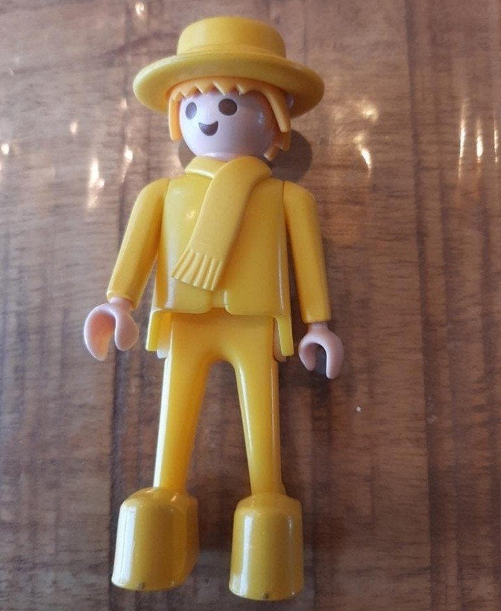 Playmobil poppetje geel jaartal 1974, Ophalen of Verzenden, Gebruikt, Figuren