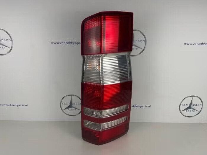 Achterlicht rechts van een Mercedes Sprinter, Auto-onderdelen, Ophalen of Verzenden, Gebruikt