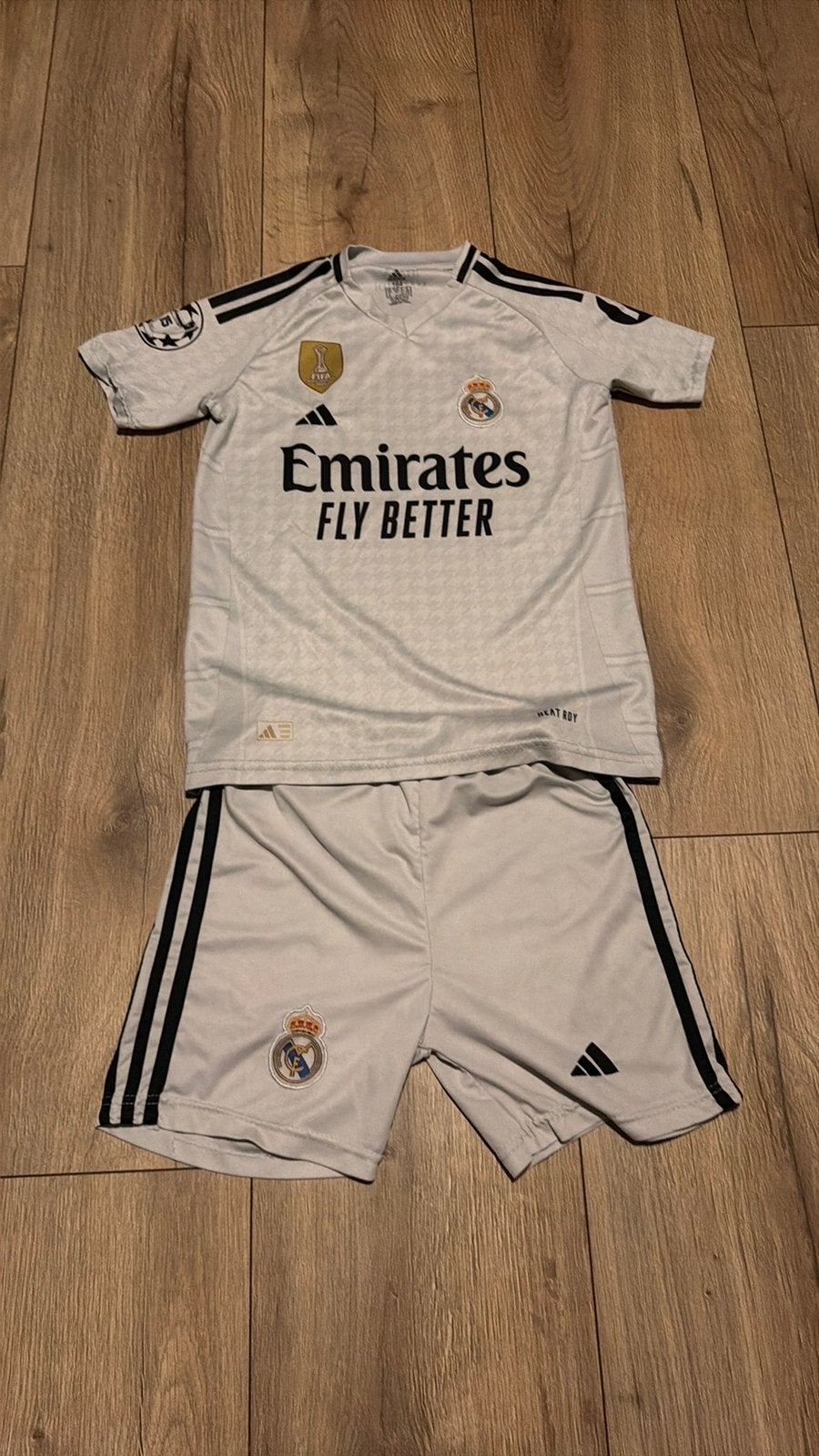 Voetbalset Real Madrid, Sport en Fitness, Maat XS of kleiner, Ophalen of Verzenden, Zo goed als nieuw, Set