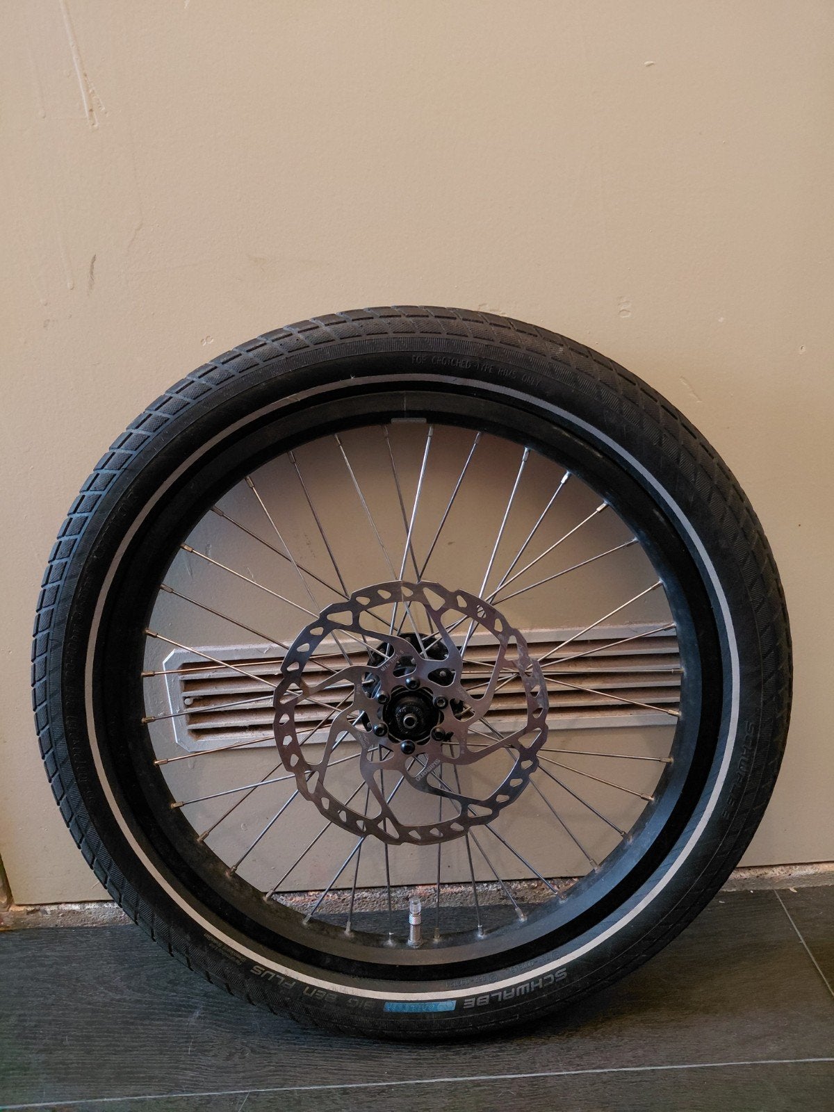 Bullitt Larry vs Harry of Urban Arrow wiel 20 inch schijfrem, Wiel, Ophalen of Verzenden, Zo goed als nieuw, Aluminium