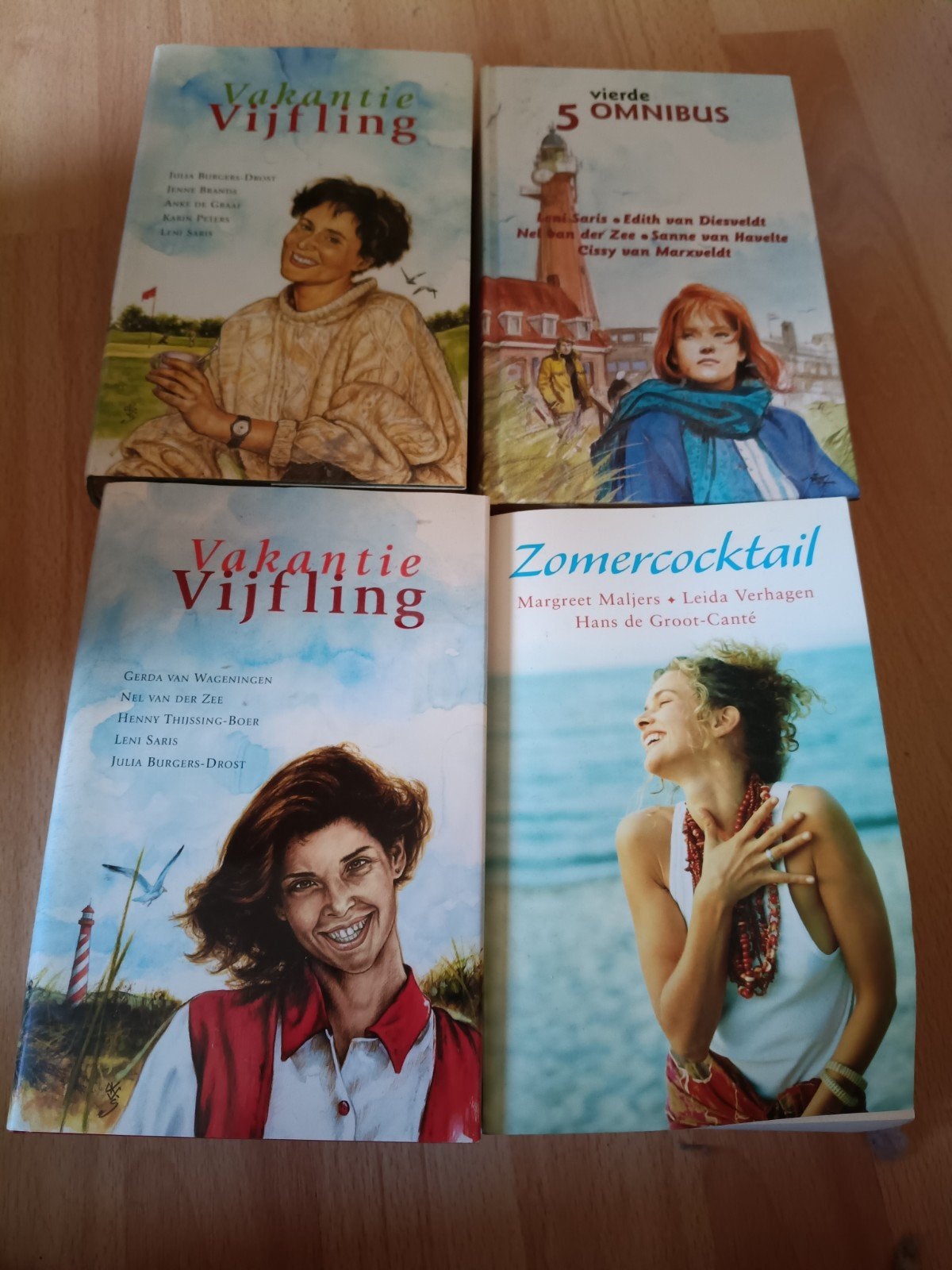4 omnibussen, Ophalen, Zo goed als nieuw, Noord-Brabant