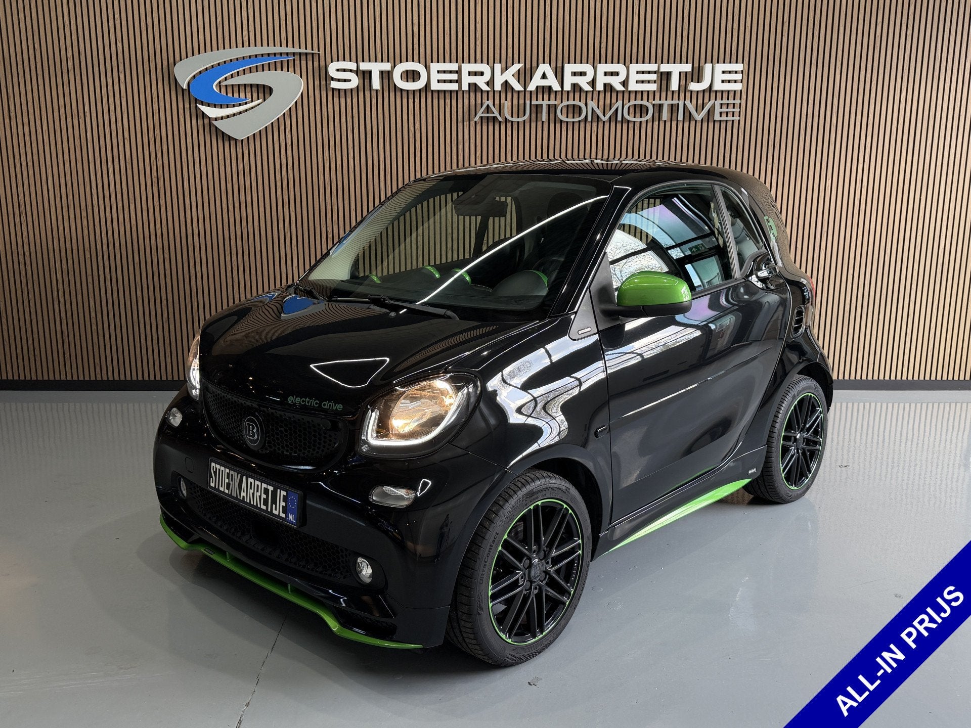 Smart Fortwo Brabus electric drive prime 18 kWh Pano | Carpl, Auto's, Automaat, Achterwielaandrijving, Zwart, 2 stoelen