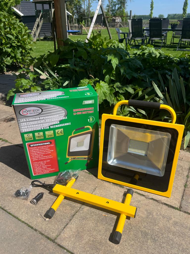 Nieuwe HOFFTECH LED Oplaadbare Bouwlamp 50W IP65, Ophalen of Verzenden, Lamp met armatuur, 50 tot 200 watt, Nieuw