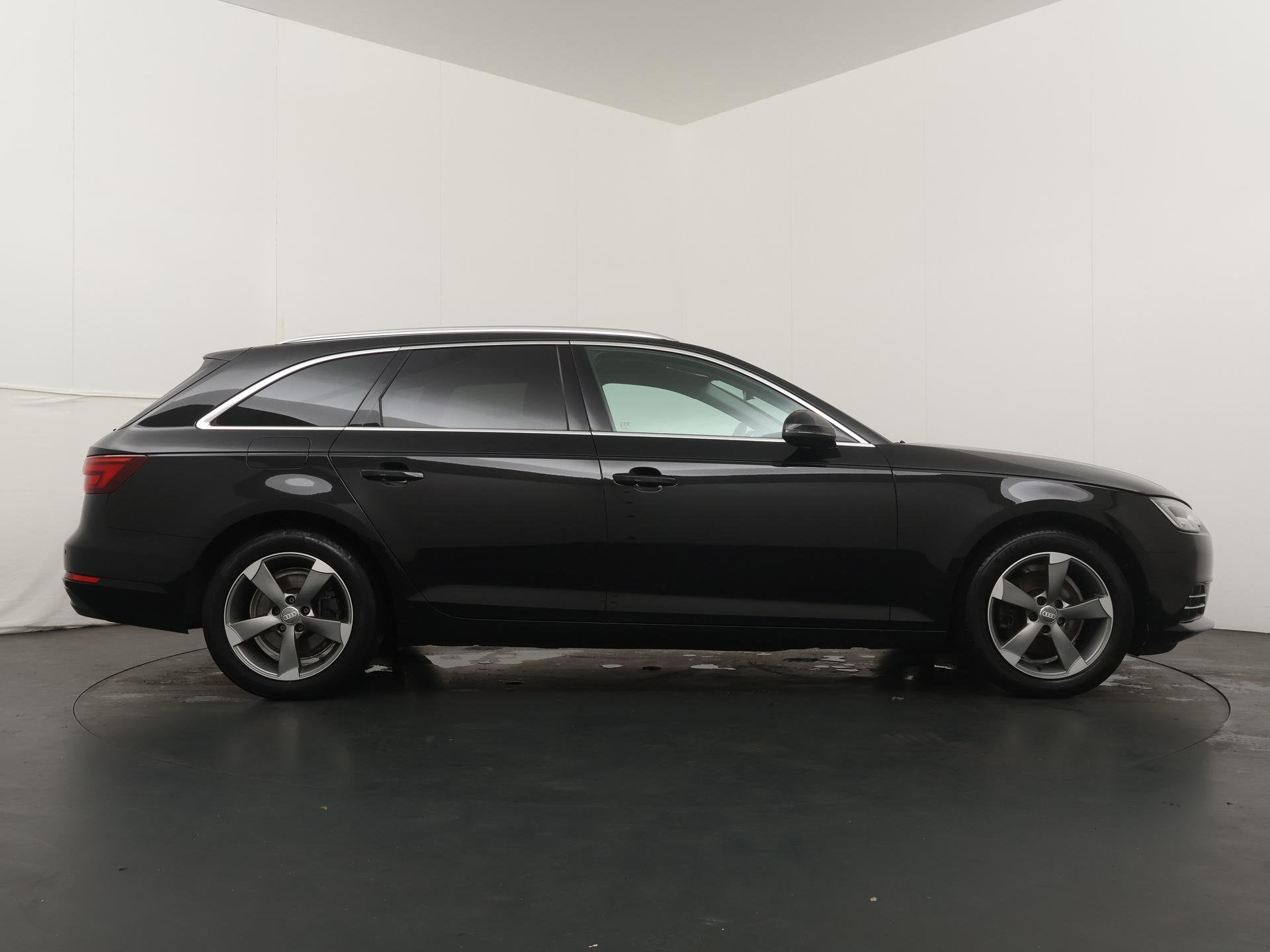 Foto 7 van Audi A4 Avant 1.4 TFSI Sport Lease Edition Automaat - Naviga