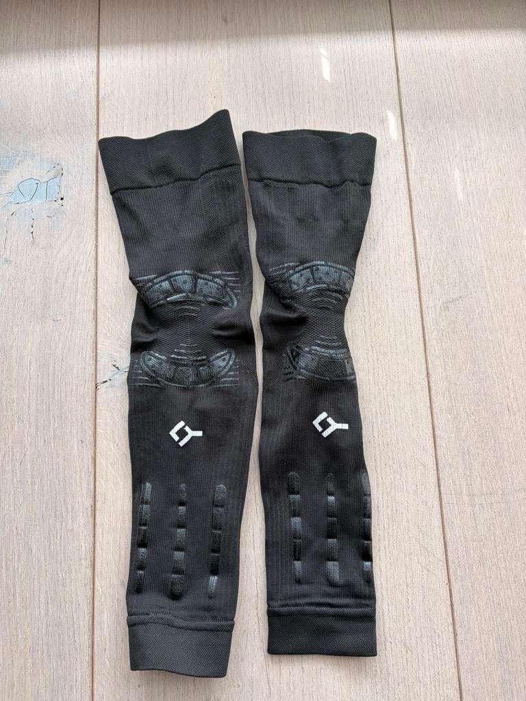 2x Floky arm sleeve maat: M/L, Ophalen of Verzenden, Zo goed als nieuw