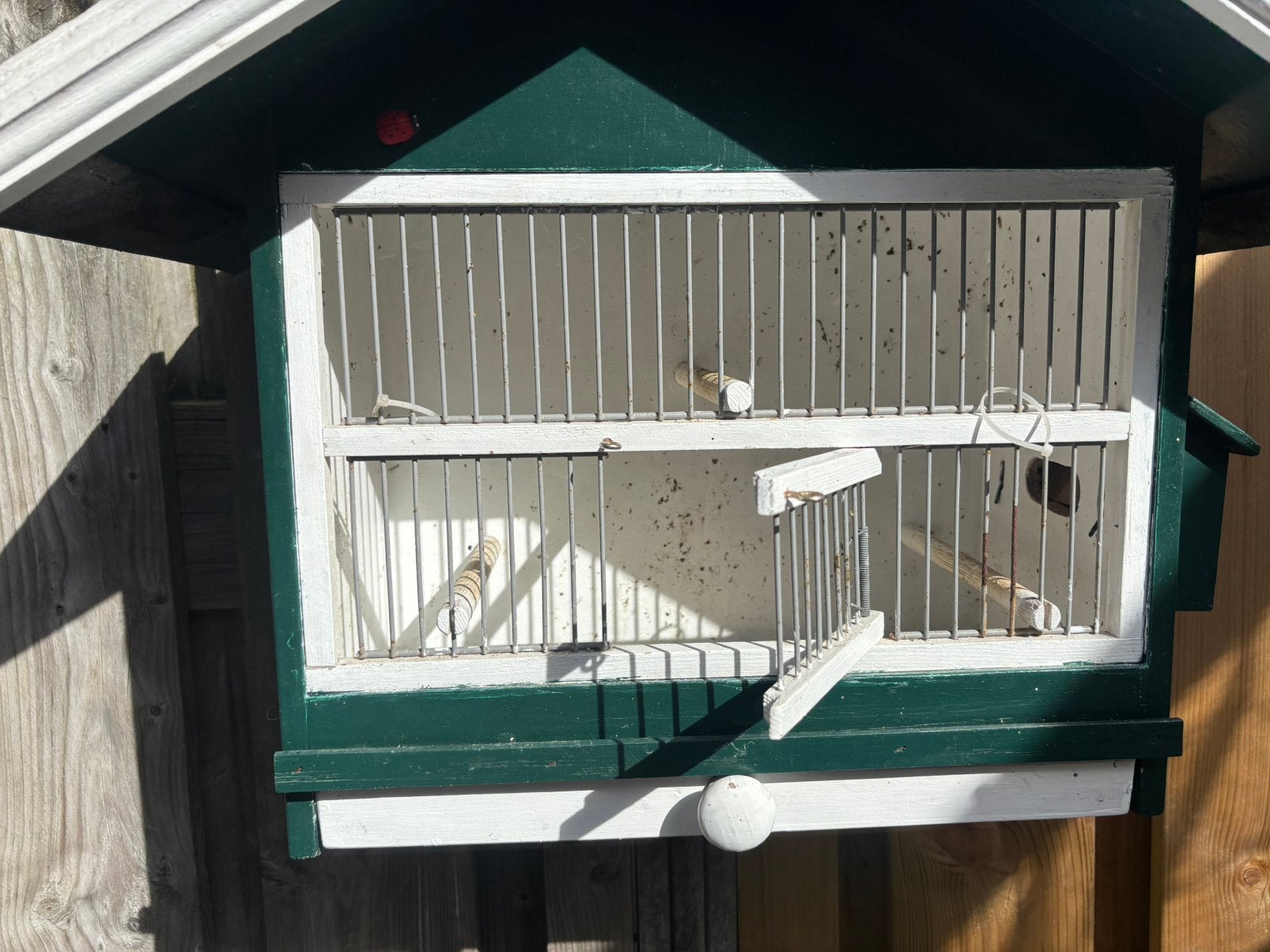 Vogelkooi voor buiten, Dieren en Toebehoren, Ophalen of Verzenden, Zo goed als nieuw, Hout, Vogelkooi