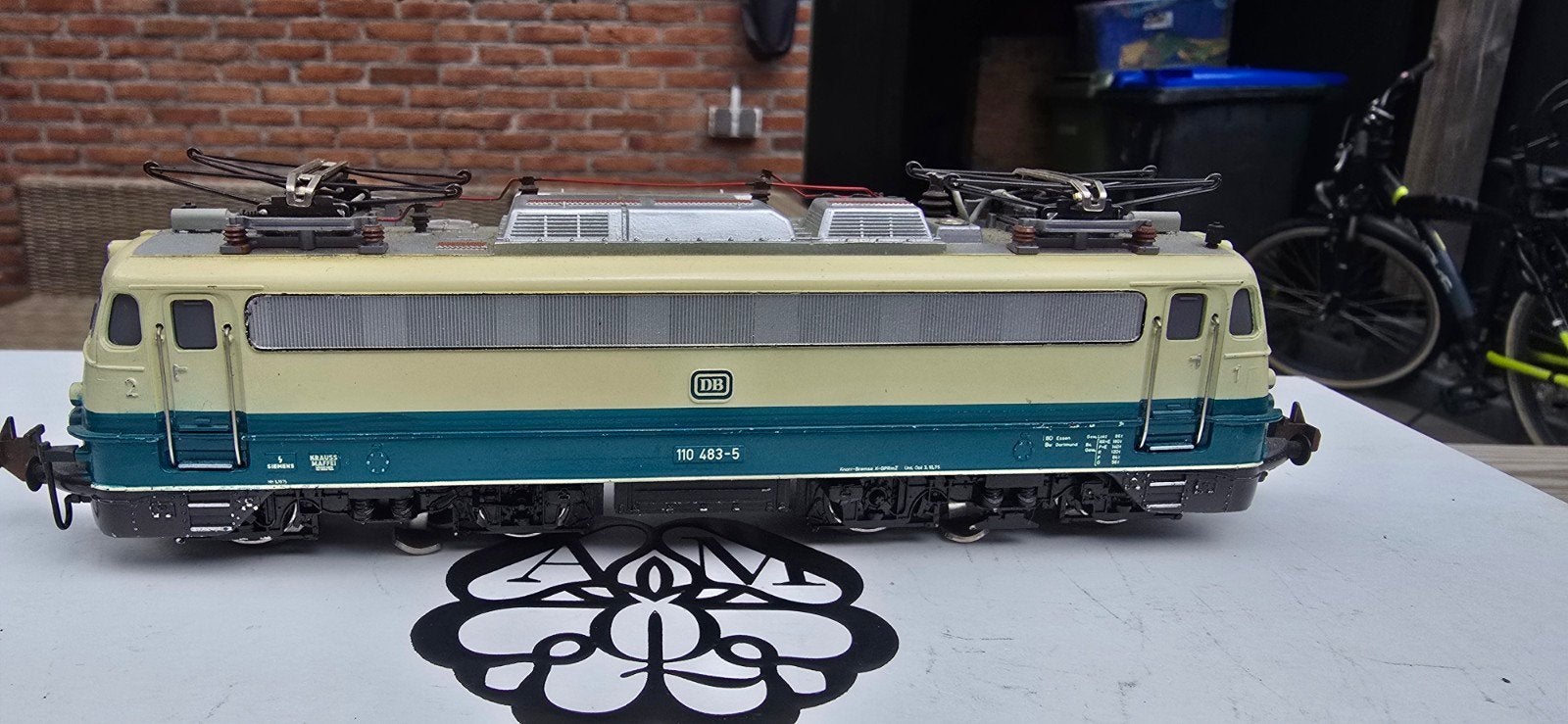 trix express H0 br111 groen/beige zeer nette staat, Ophalen of Verzenden, Gebruikt, Gelijkstroom, Trix