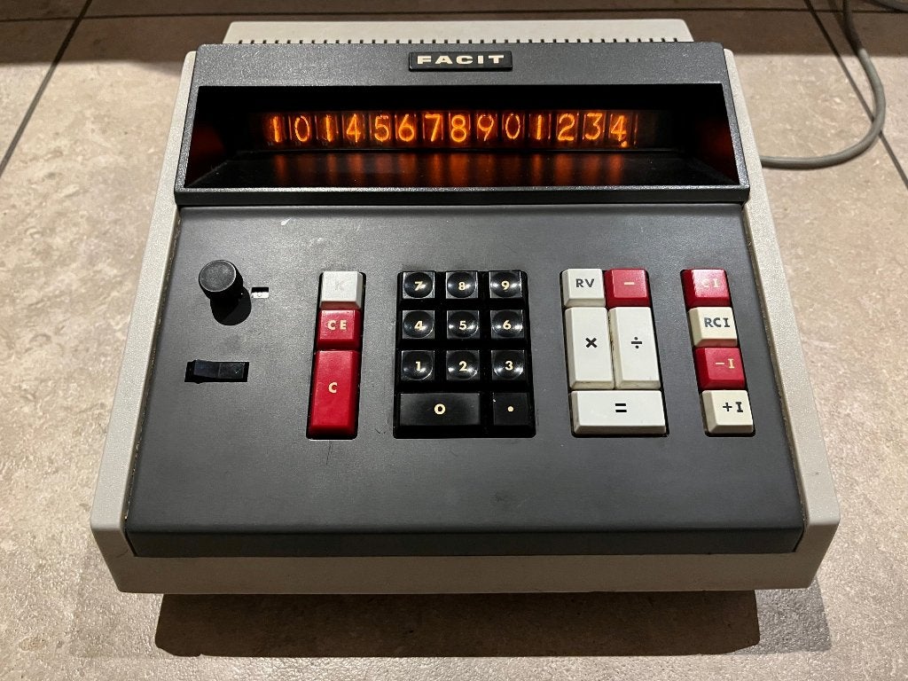 Facit 1129 buizen rekenmachine begin jaren 70 restauratieprj, Ophalen of Verzenden, Gebruikt