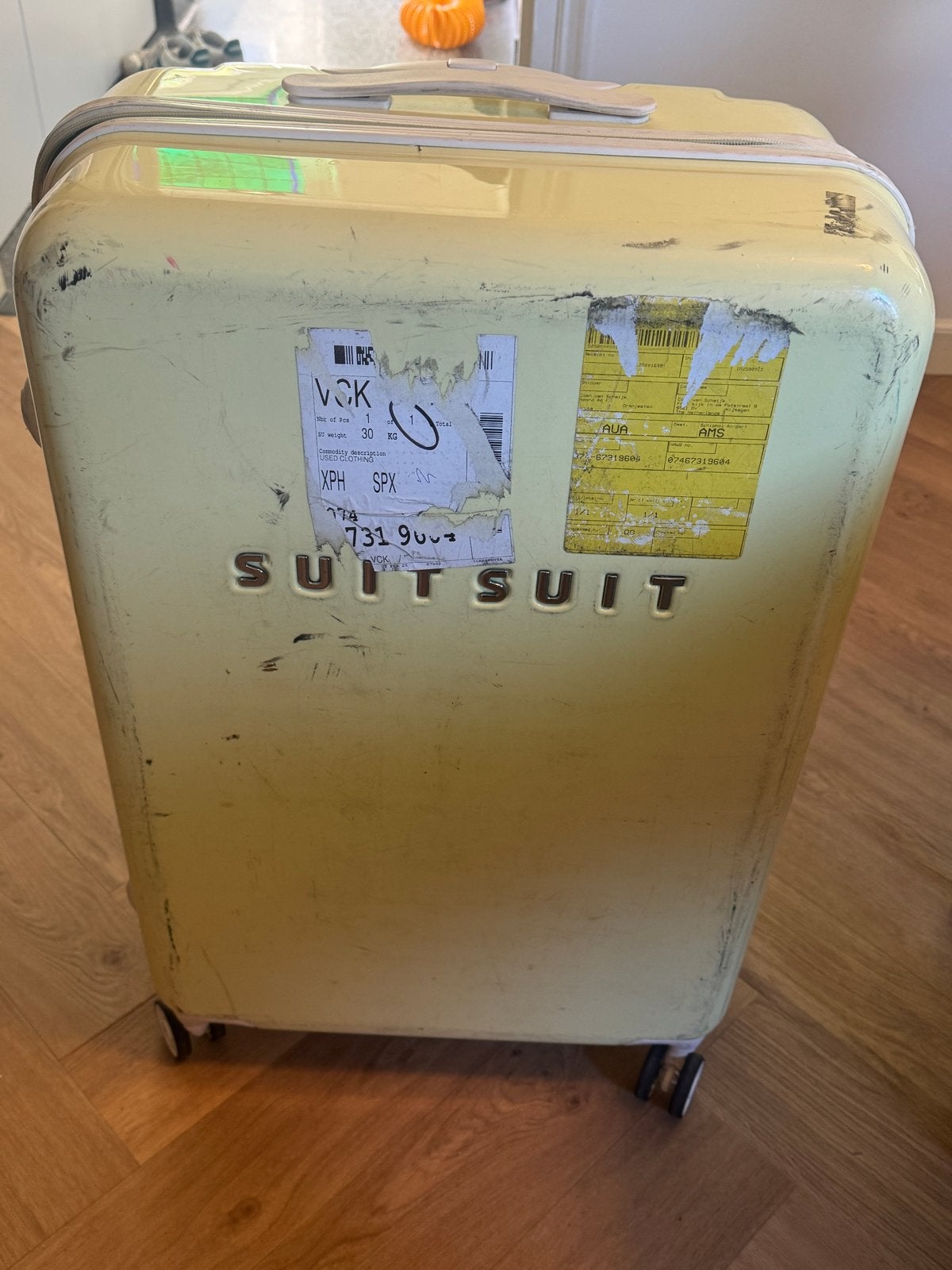 Gele SuitSuit koffer met wieltjes en uitschuifbare handgreep, Sieraden, Tassen en Uiterlijk, Koffers, Ophalen, Gebruikt, Hard kunststof