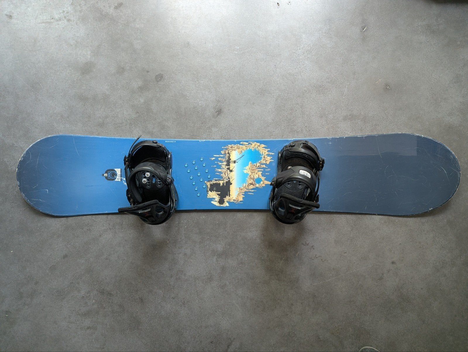 Burton Bullet Snowboard met bindingen, Sport en Fitness, Ophalen, Gebruikt, Board