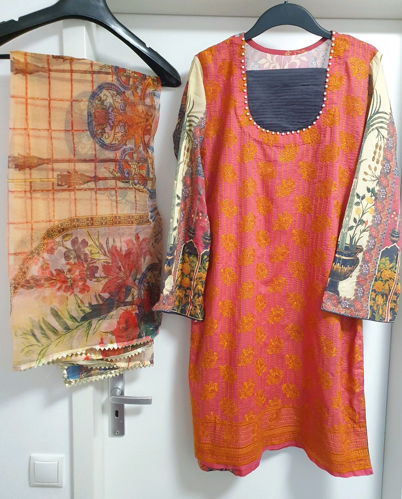 Nieuwe Indiase Kameez Maat M - Kleurrijk en Geborduurd, Onbekend, Ophalen of Verzenden, Nieuw