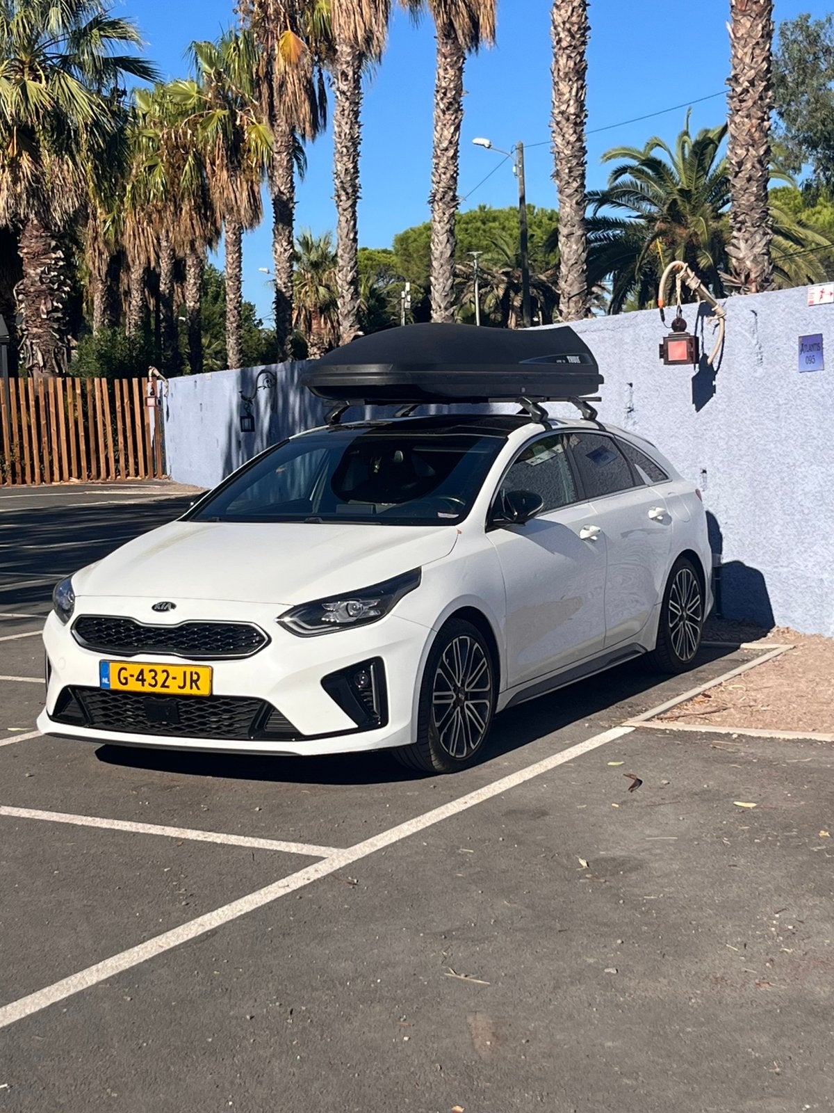 Kia proceed 1.4 GT Line + GT velgen zomer + winterset, Voorwielaandrijving, 1353 cc, Zwart, 4 cilinders