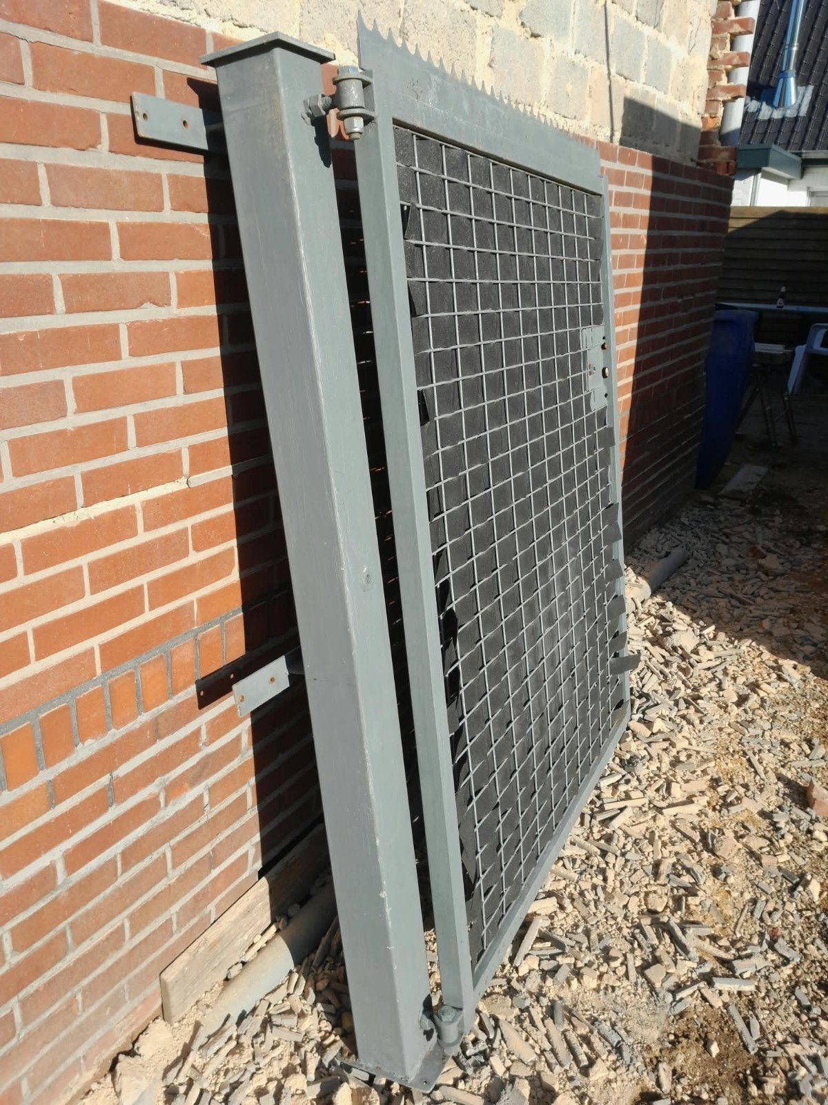 Zwaar metalen poortje, Ophalen, Zo goed als nieuw, IJzer