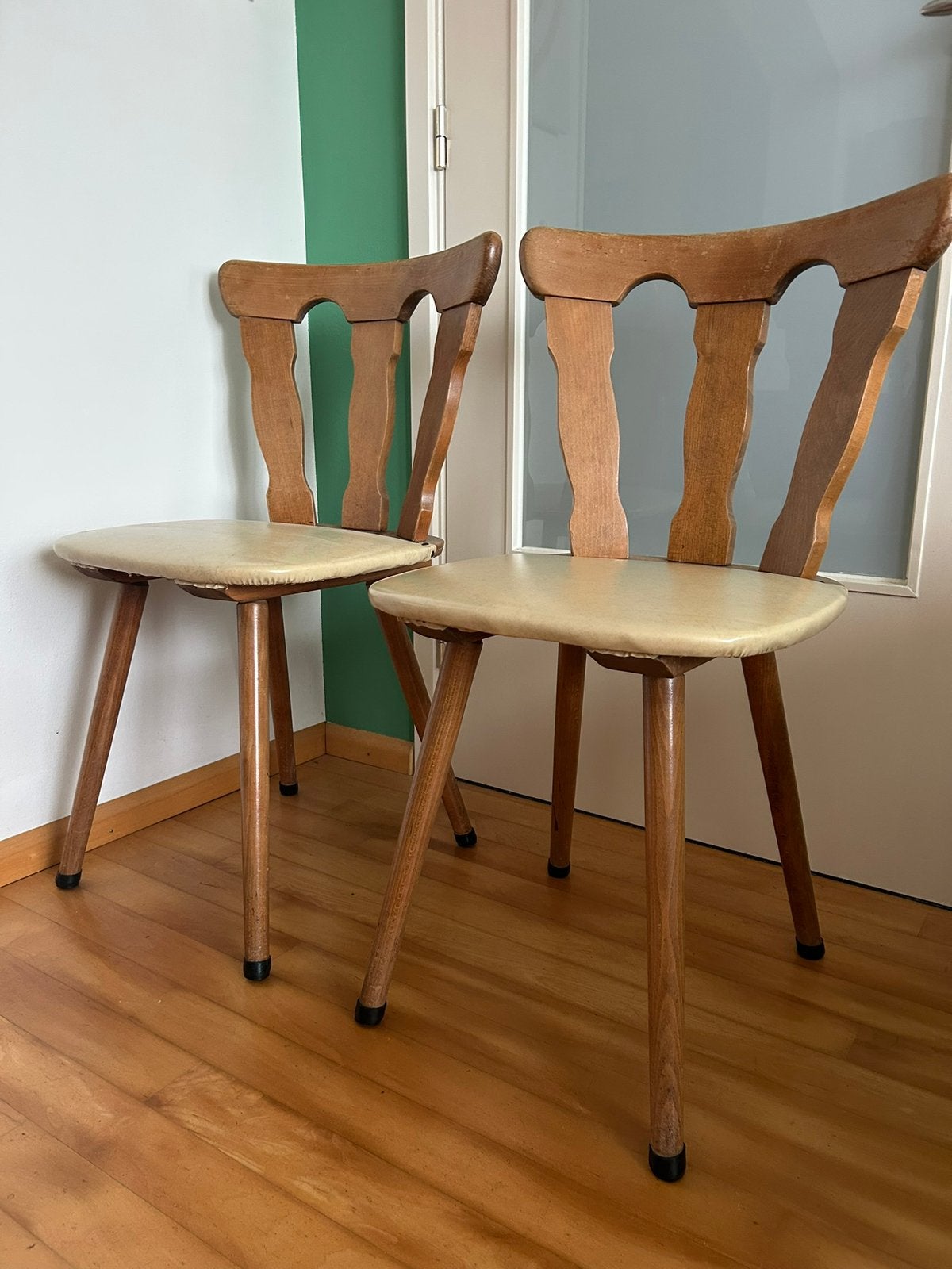 2 Retro Caféstoelen Jaren ‘50 ||| Setprijs, Twee, Bruin, Retro kroeg café boerderij mancave brutalistisch keet Duits, Zo goed als nieuw