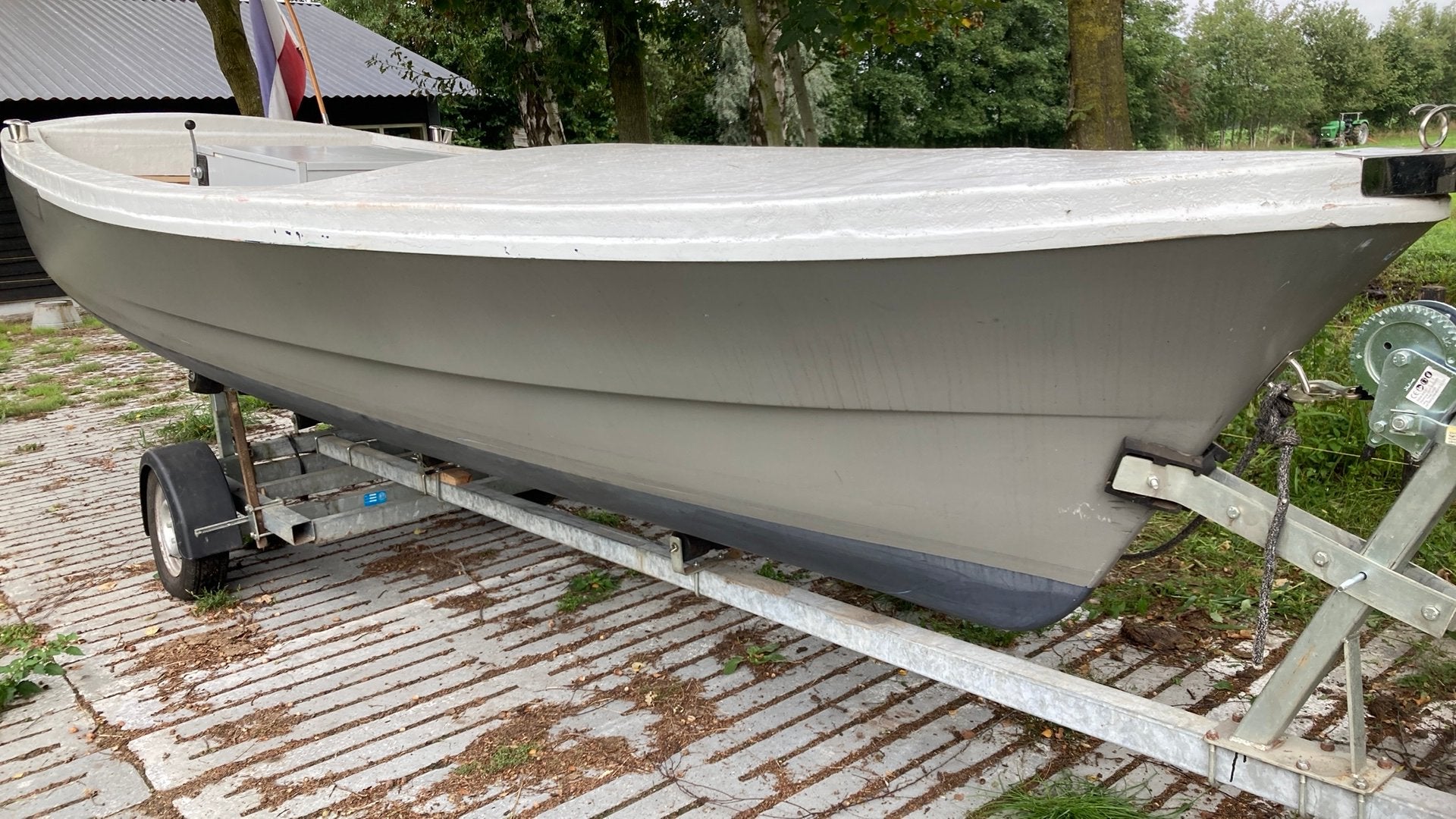 Te koop of ruilen Polyestersloep  ca 5.50 meter., Overige merken, Gebruikt, Binnenboordmotor, Sloep
