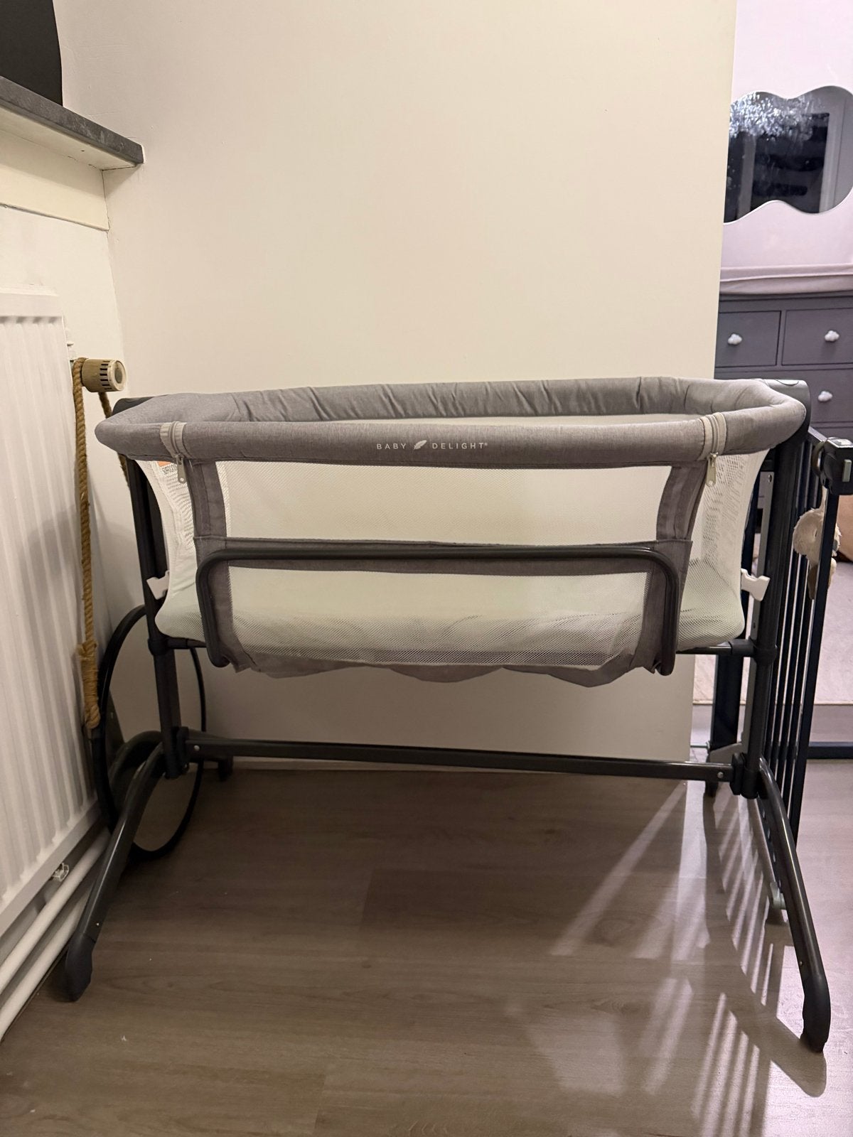 Baby Delight Co-sleeper Wieg - Lichtgrijs, Ophalen, Zo goed als nieuw, Wieg