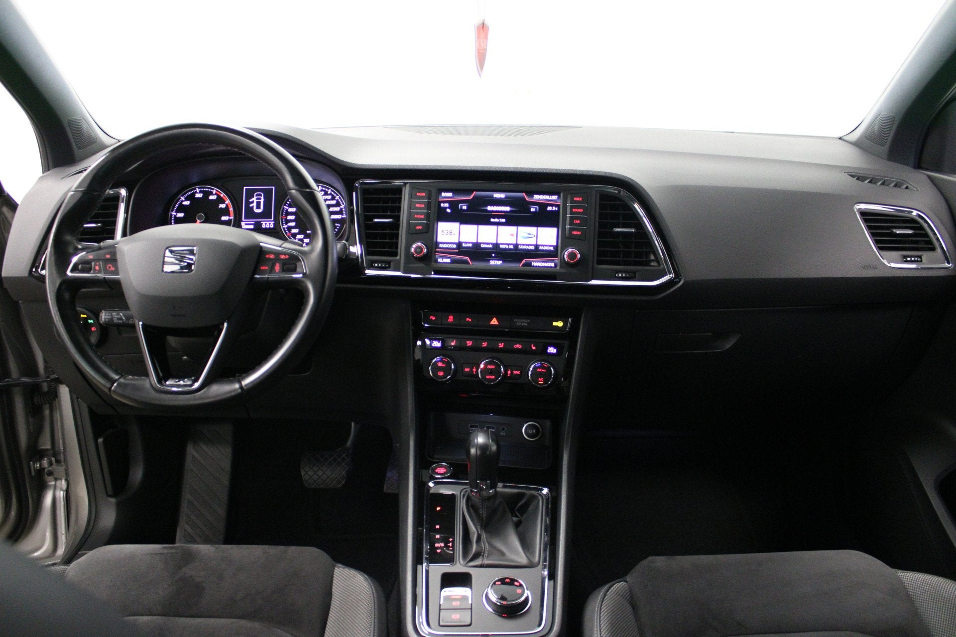 SEAT Ateca 1.4 EcoTSI Xcellence Business Intense Camera|Wint, Auto's, Seat, Gebruikt, 4 cilinders, Automatische klimaatregeling