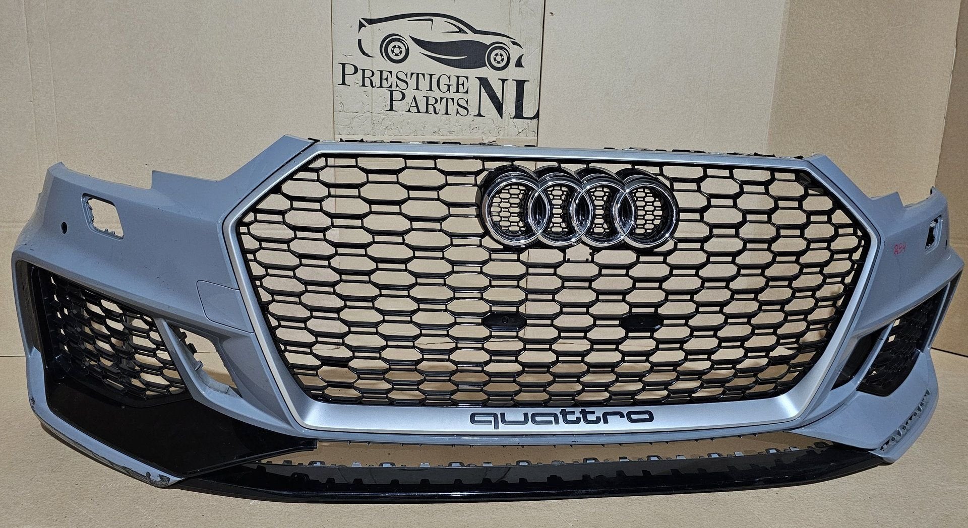 Voorbumper Audi A4 B9 8W RS4 6xPDC KLS ORGINEEL bj.2016-2019, Gebruikt, -, Voor, Bumper
