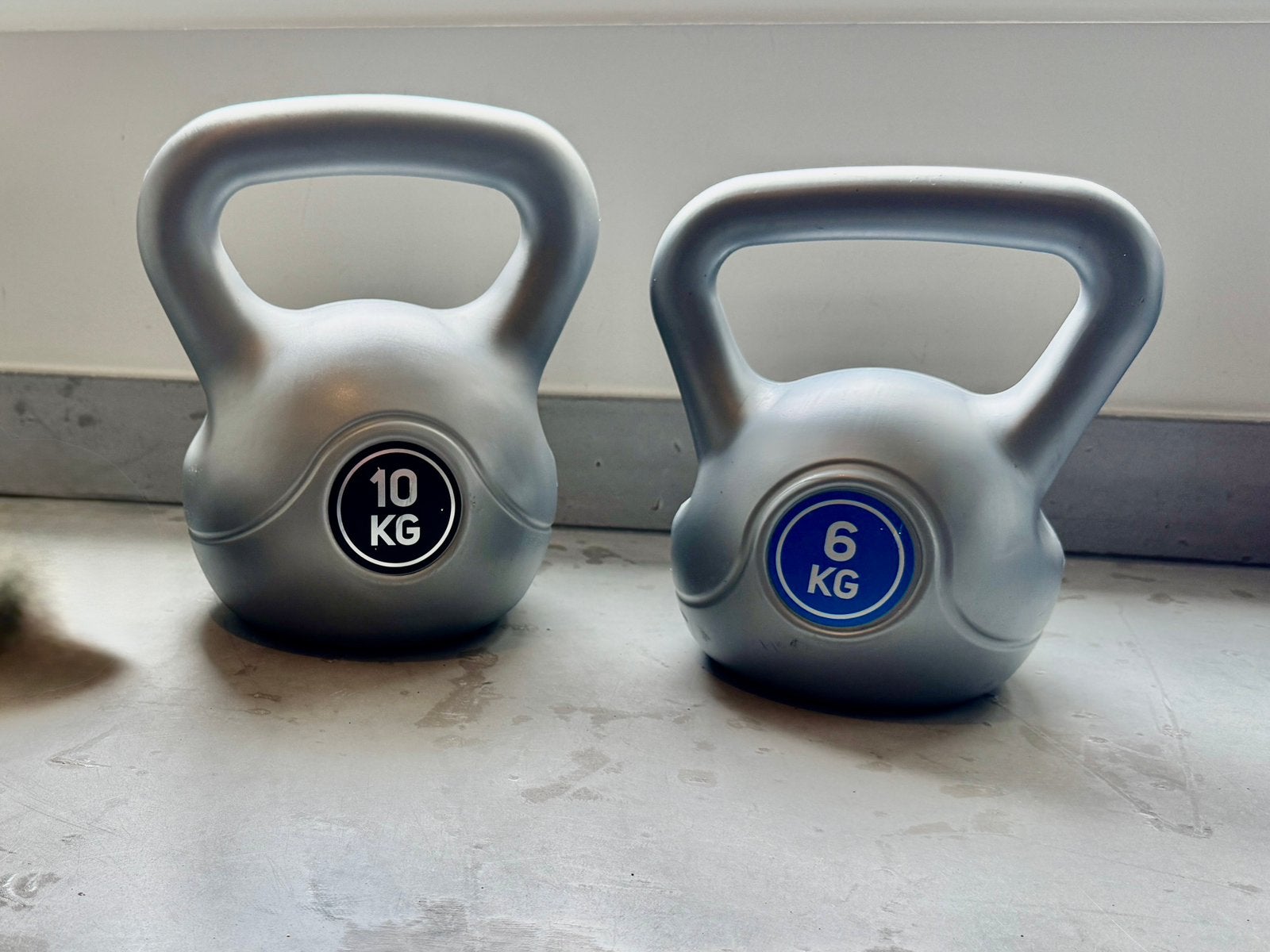 Kettlebell set (6kg + 10kg), Sport en Fitness, Fitnessmaterialen, Ophalen, Zo goed als nieuw, Benen, Kettlebell