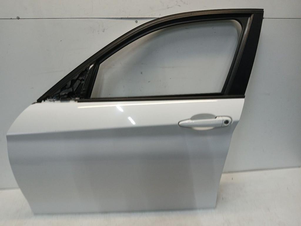 Portier links voor BMW 1 serie, Onderdelen@venauto.nl, Van der Ven Autorecycling B.V., Gebruikt, Ettenseweg 76, 4706 PB Roosendaal, The Netherlands