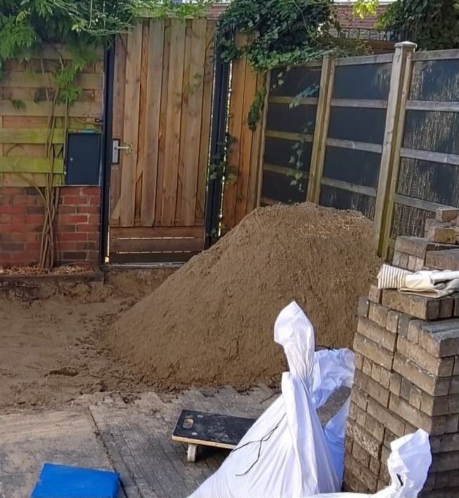 Zand gratis op te halen, uiterlijk zaterdagochtend, Ophalen, Zo goed als nieuw, Ophoogzand